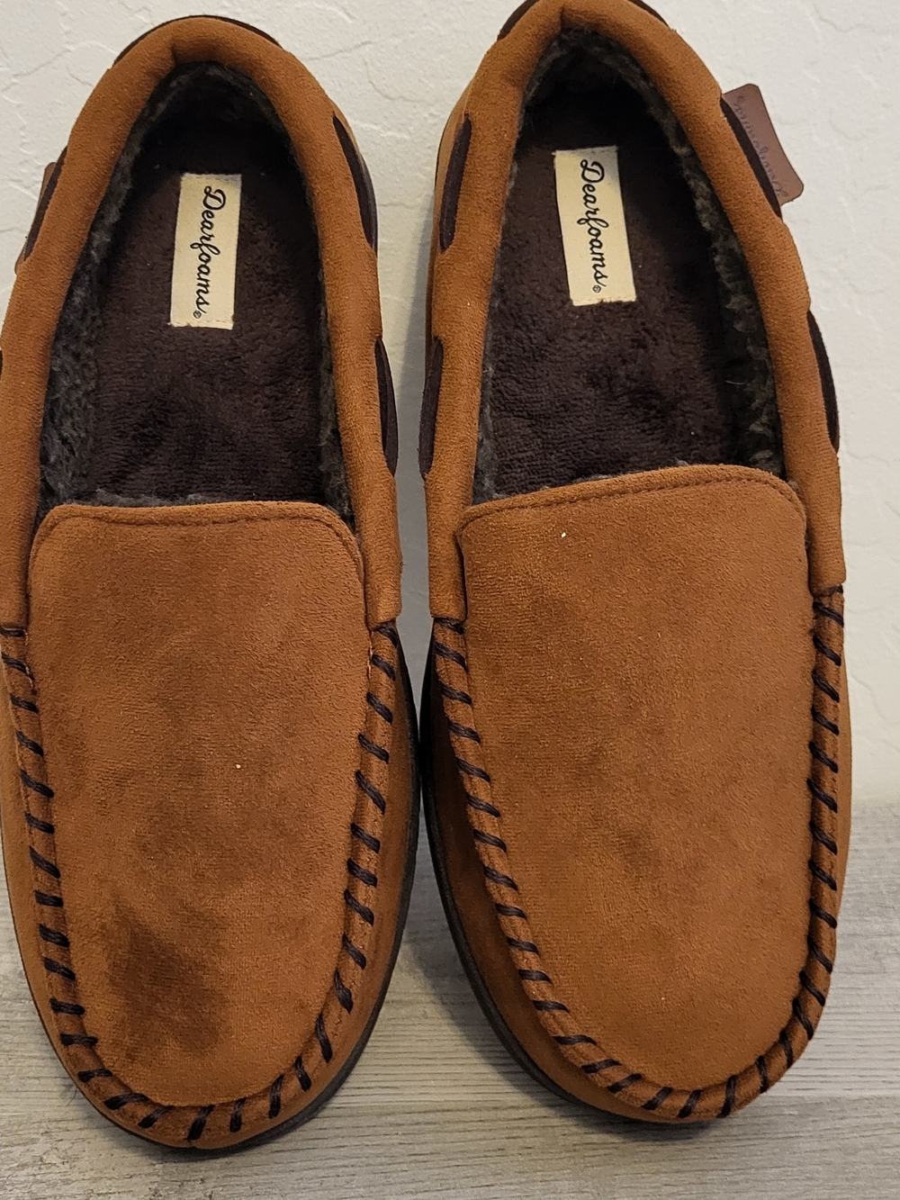 Dearform Men's Brown Suede Moccasin Slippers. Size 9-10